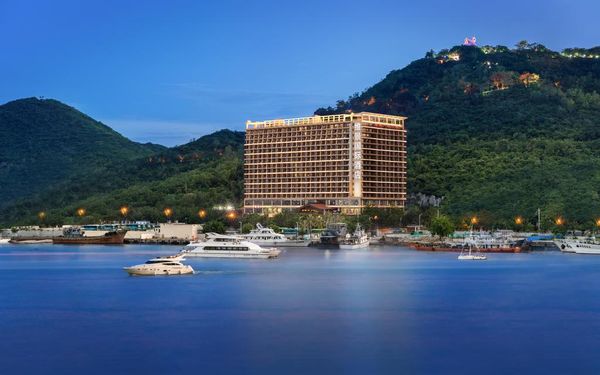 GRAND METRO PARK BAY HOTEL 5*