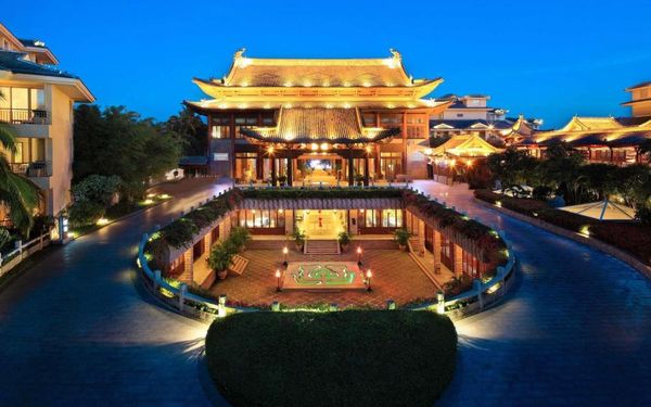 SWISSOTEL SANYA YALONG BAY (EX. HUAYU RESORT & SPA YALONG BAY) 5*