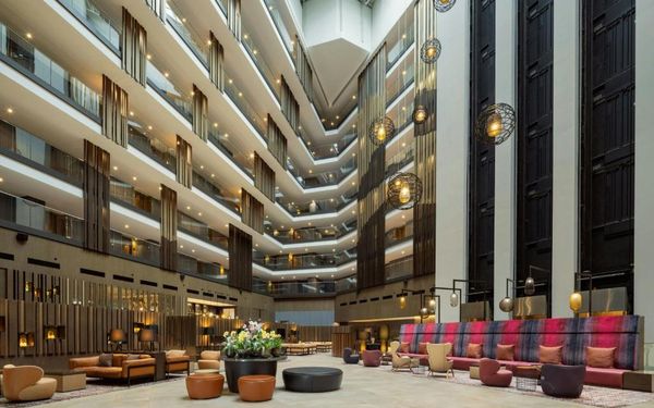 SHERATON GRAND TBILISI METEKHI PALACE 5*