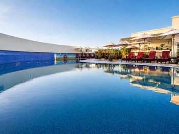 SUNDAY HOLIDAY INTERNATIONAL HOEL (EX. HOLIDAY INTERNATIONAL HOTEL EMBASSY DISTRICT; HOLIDAY INN BUR DUBAI) 4*