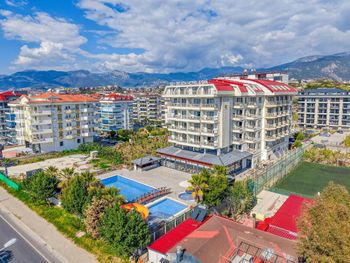 SEY BEACH HOTEL & SPA 4*