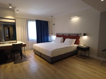 FERONYA HOTEL 4 *