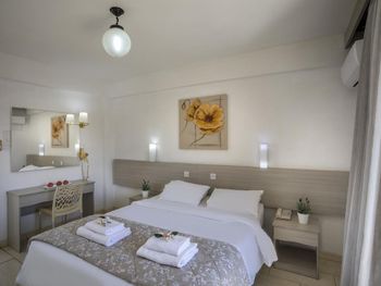 CACTUS HOTEL