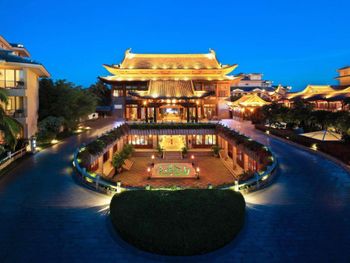 SWISSOTEL SANYA YALONG BAY (EX. HUAYU RESORT & SPA YALONG BAY) 5*