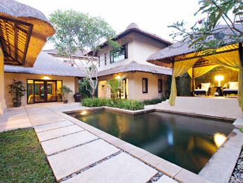 KAYUMANIS SANUR PRIVATE VILLA & SPA 4*