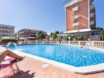 HOTEL APOLLO 3*