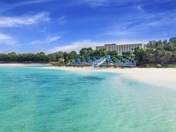 BM BEACH HOTEL (EX. BIN MAJID BEACH HOTEL) 4*