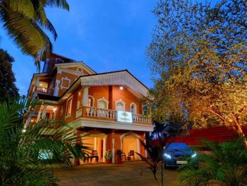 TREE HOUSE NOVA 3*