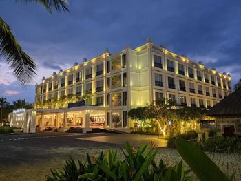 CHAM OASIS NHA TRANG RESORT CONDOTEL 4*