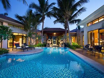 GRAND METROPARK VILLA RESORT SANYA YALONG BAY 5*