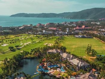 GRAND METROPARK VILLA RESORT SANYA YALONG BAY 5*