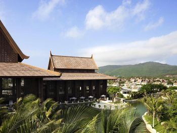 PULLMAN SANYA YALONG BAY VILLAS & RESORT 5*