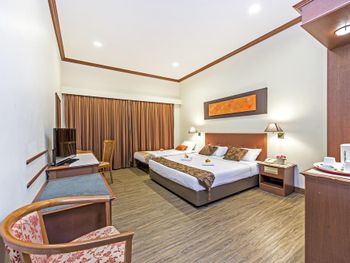 HOTEL 81 TRISTAR 2*
