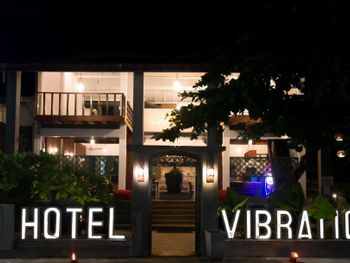 VIBRATION HOTEL 3*