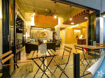 SEA FRONT HOME 3*