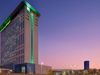 HOLIDAY INN DUBAI FESTIVAL CITY 4*