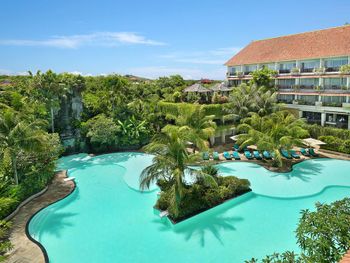 SWISS BELHOTEL SEGARA 4*