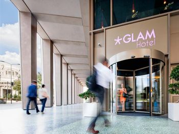 GLAM MILANO 4*