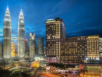 IMPIANA KLCC 4*