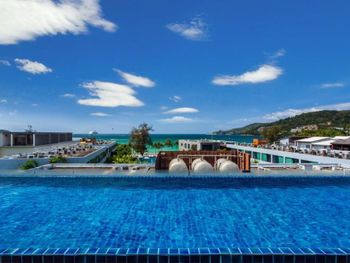 7Q PATONG BEACH HOTEL 3*