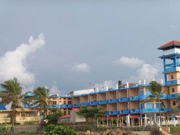 RANI BEACH 2+ *