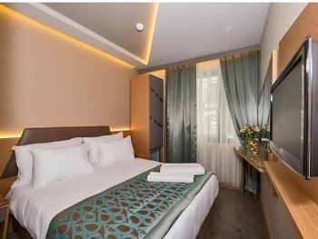 HOTEL GENOVA 4*