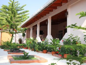 EVILA INN THODDOO