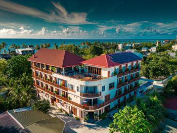 ARAAMU HOLIDAYS & SPA DHIFFUSHI ISLAND