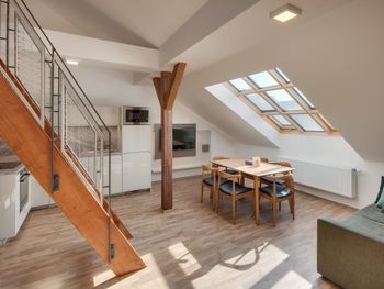 LOUREN APARTMENTS 4*