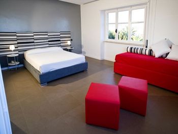 SAN CARLO (TERRACINA) 2*