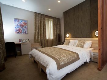IBERIA DIDUBE HOTEL 4*
