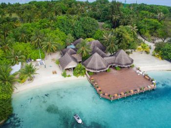 ADAARAN SELECT HUDHURAN FUSHI 4*