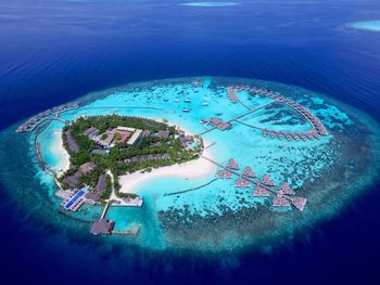 CENTARA GRAND ISLAND RESORT & SPA MALDIVES 5*