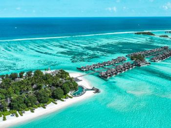 FOUR SEASONS RESORT MALDIVES AT KUDA HURAA 5*