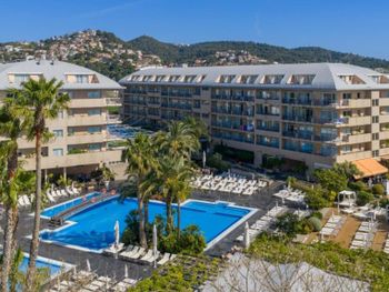 AQUA HOTEL ONABRAVA SPA 4*