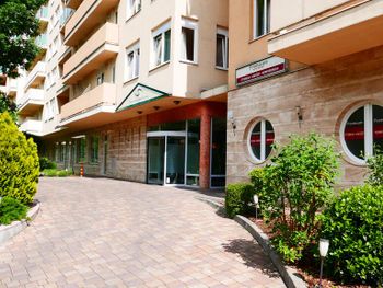 PREMIUM APARTMENT HOUSE