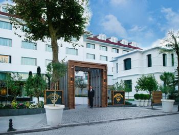 VOGUE HOTEL ISTANBUL 4*