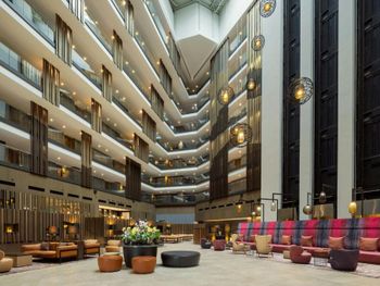 SHERATON GRAND TBILISI METEKHI PALACE 5*