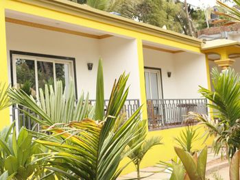 LAVISH EXOTIC HOTEL & APARTMENTS 2*