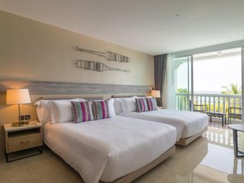 CENTARA AO NANG BEACH RESORT & SPA KRABI 4*
