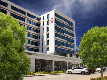NEARPORT HOTEL 4*