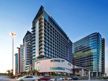 NOVOTEL ABU DHABI AL BUSTAN 4 *