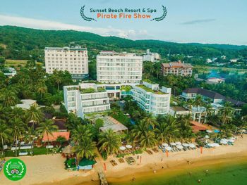 SUNSET BEACH RESORT & SPA 4*