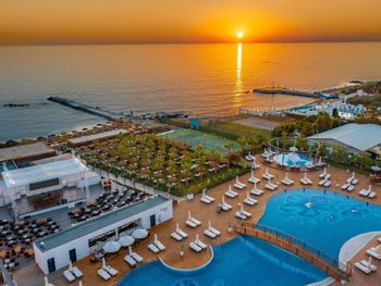 RUBI PLATINUM SIGN 5*