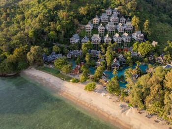 THAVORN BEACH VILLAGE & SPA 5*