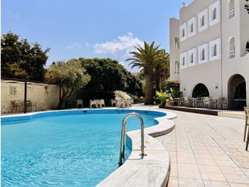 KARTEROS HOTEL 3*