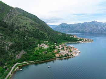 BOKELJSKI DVORI HOTEL 3*