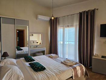 OLIMPIJA PLUS HOTEL 4*