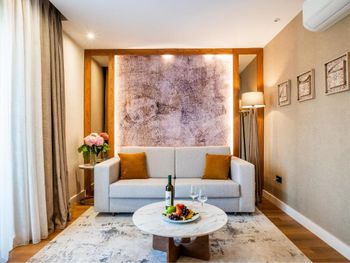 HOTEL VILLA ROYAL 3*