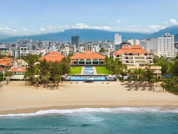 PULLMAN DANANG BEACH RESORT 5*